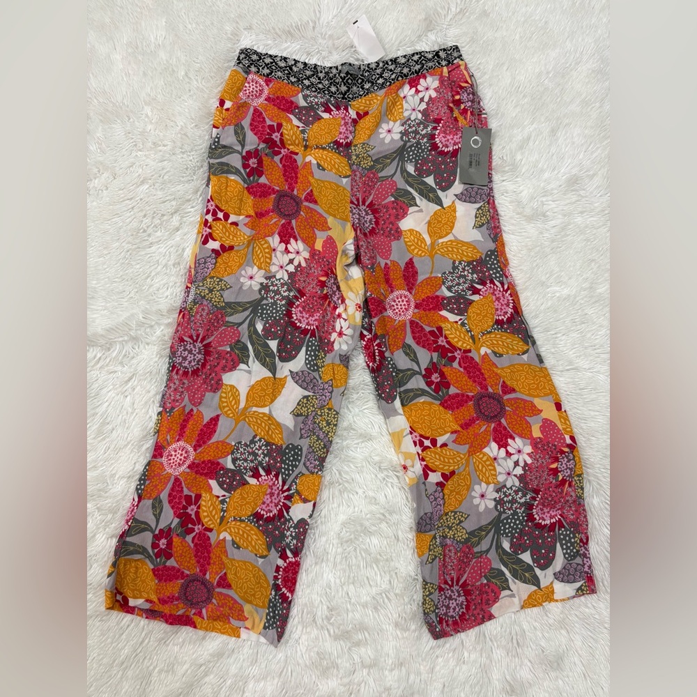 Habitat women Floral Pants - Red, Orange, Gray